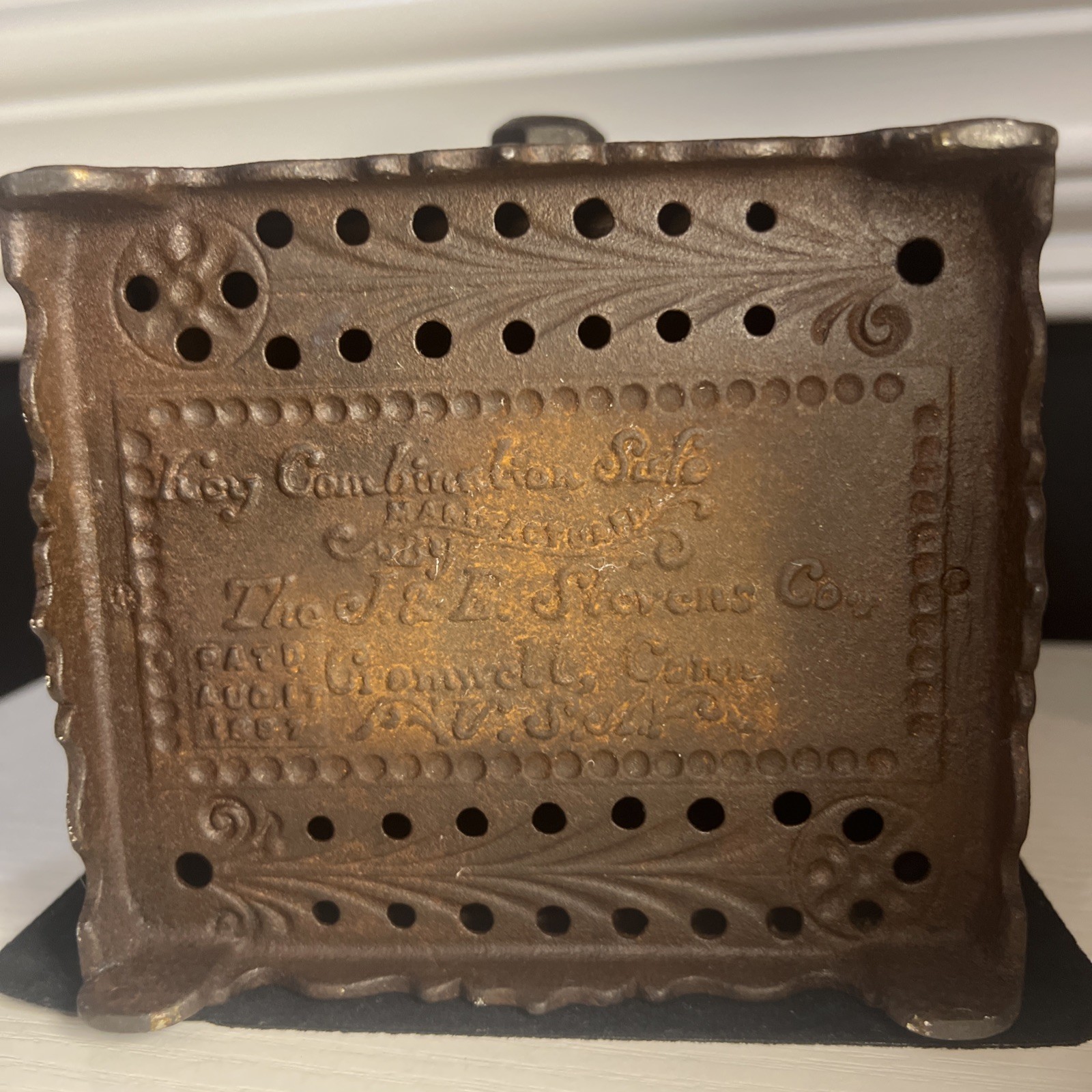 J&E Stevens August 17th, 1897 - Material, Cast Iron) (Burglar Proof Safe)not Key