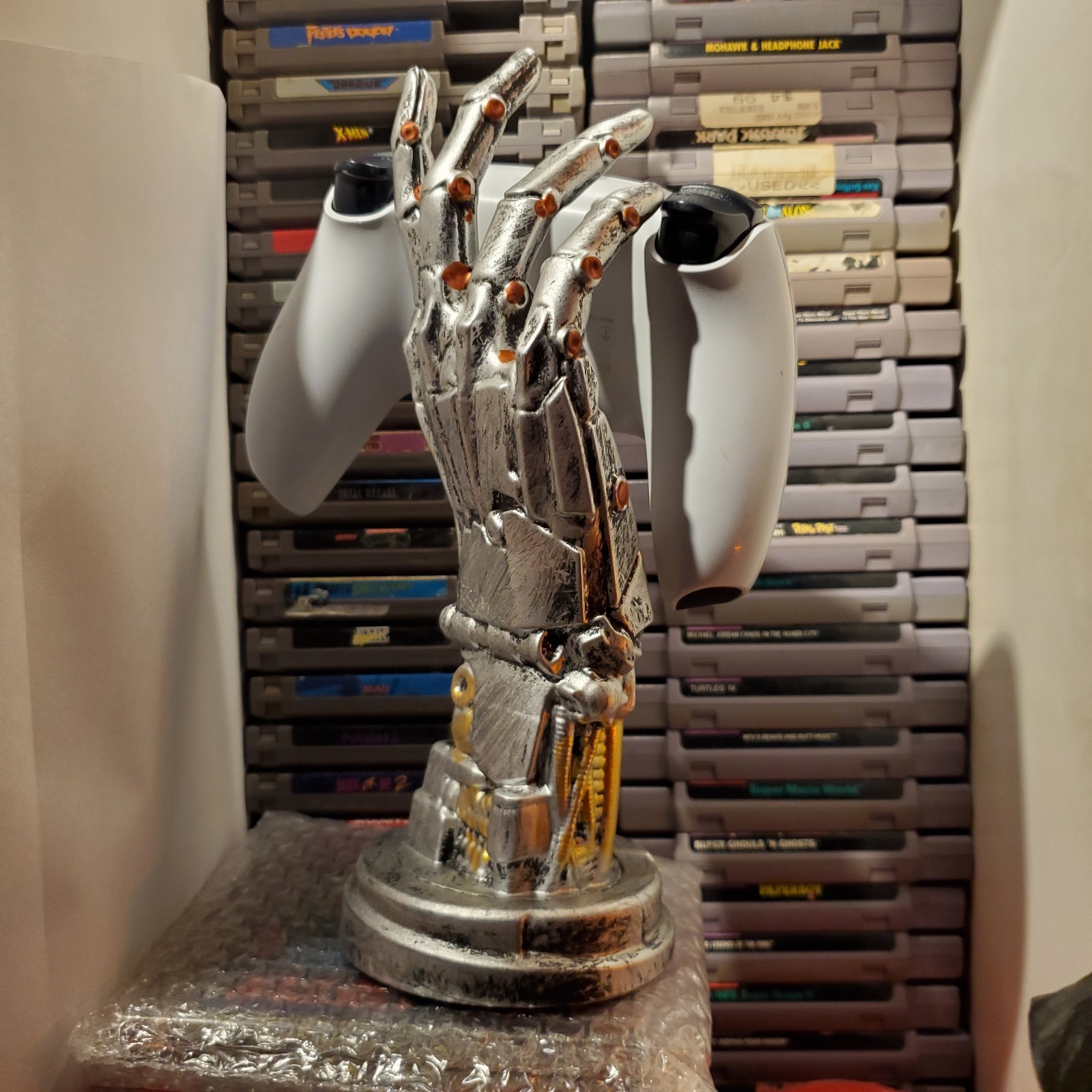 Terminator Robot Hand Controller Mount Holder for Xbox One/PS4/PS5 3D Printed
