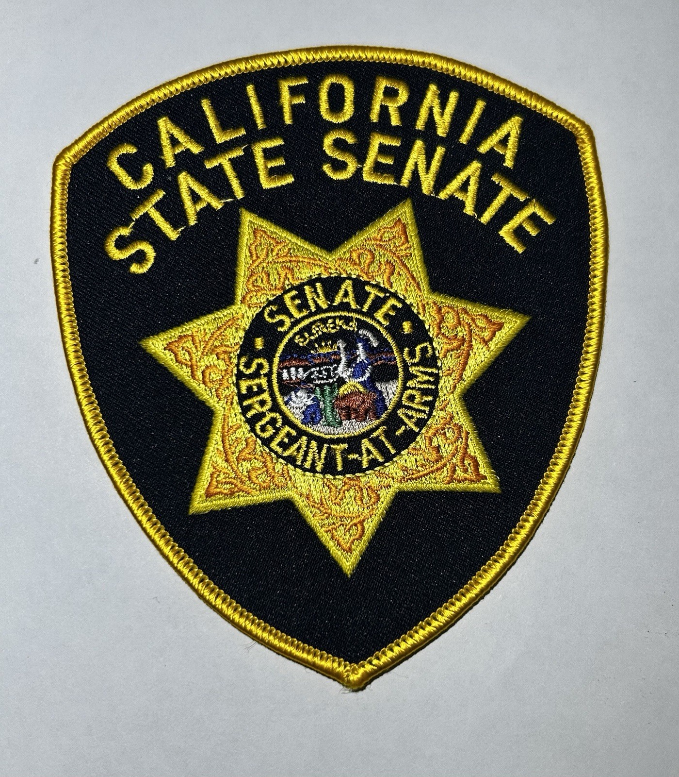 RARE CALIFORNIA CA STATE SENATE SECRETARY AT ARMS POLICE PATCH #PDD61/40