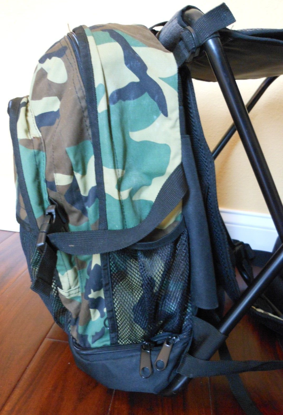 Wilson & Miller Camo backpack with stool