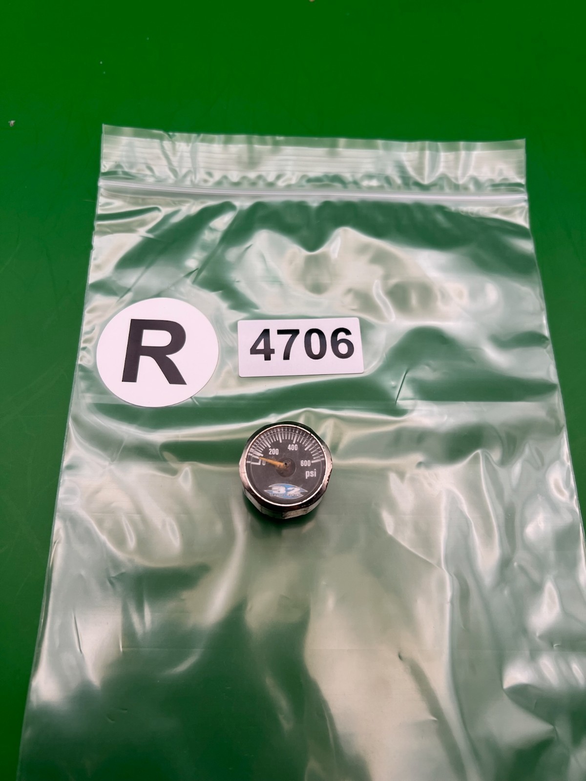 32 Degree Gauge