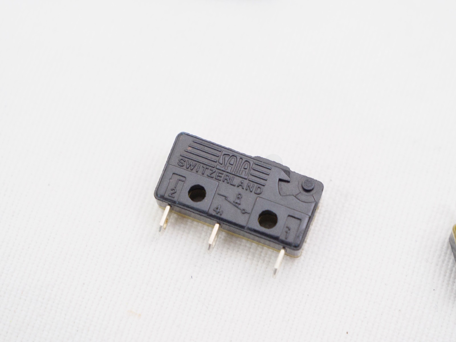 1X Saia-Burgess XCC3Z1 Basic / Snap Action Switches Sub-miniature micro Switch