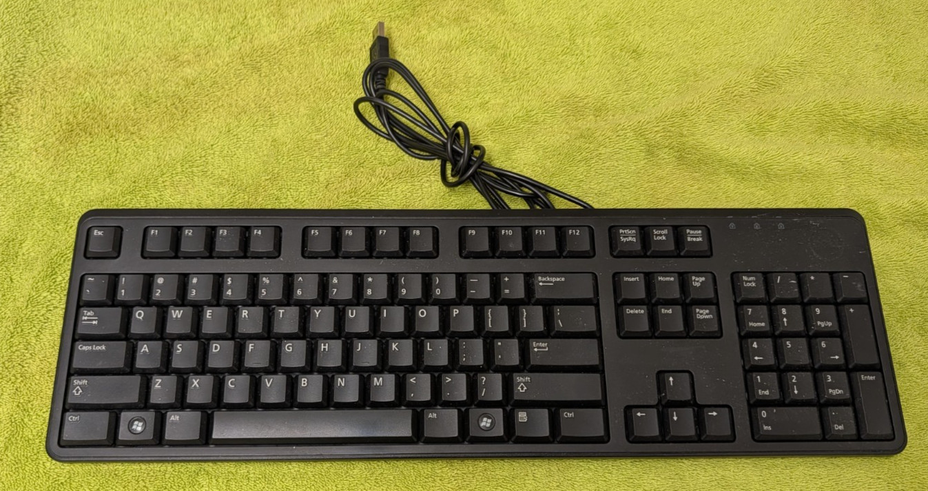 Dell QuietKey USB Wired 104 Key English Keyboard KB212-B KB212 Black