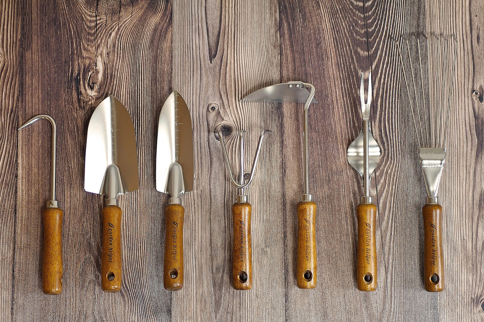 Japanese Weeding Tool Nejiri Gama Hoe Sharp Brown