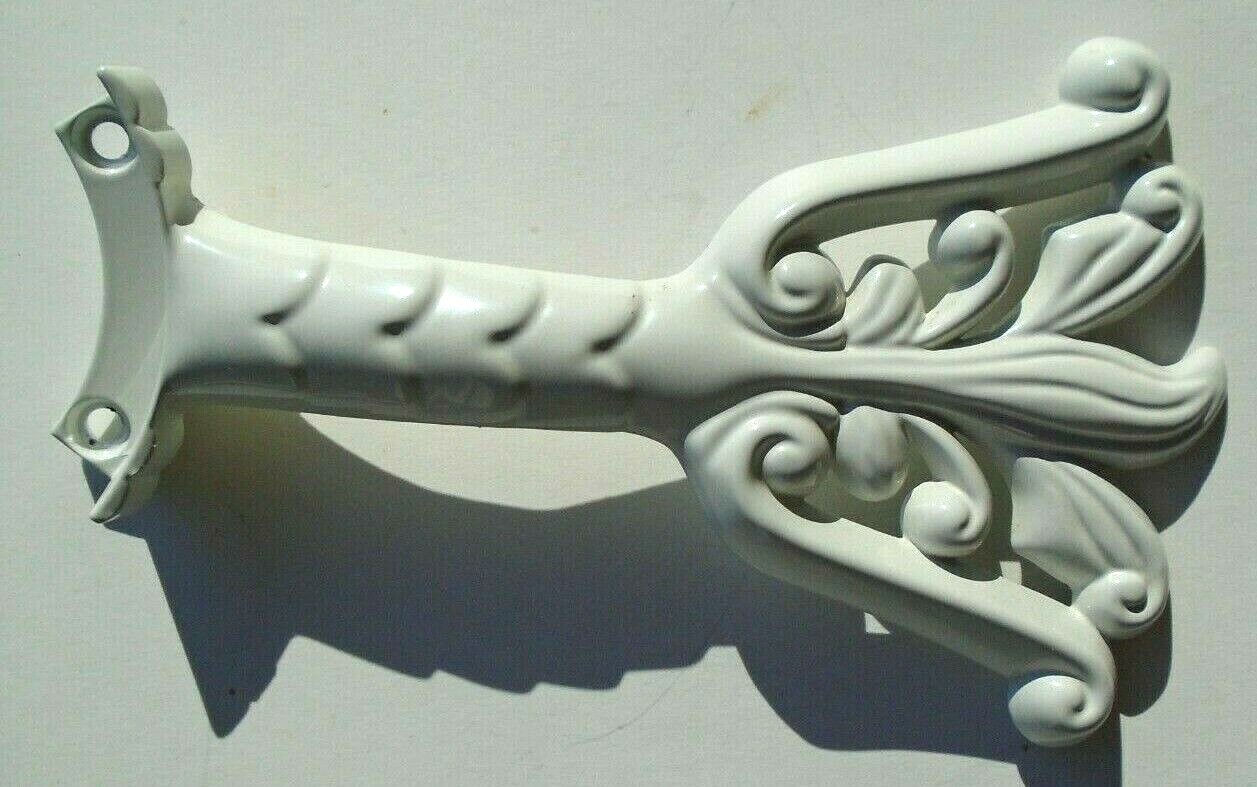 Replacement White Enamel Ceiling Fan Blade Arm Bracket, used