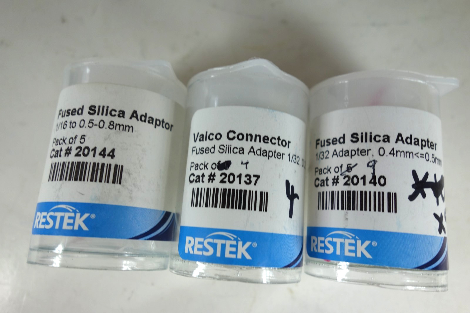 Lot of Restek Silica Adapters:   20140 Qty of 9, 20137 Qty of 4, 20144 Qty of 5