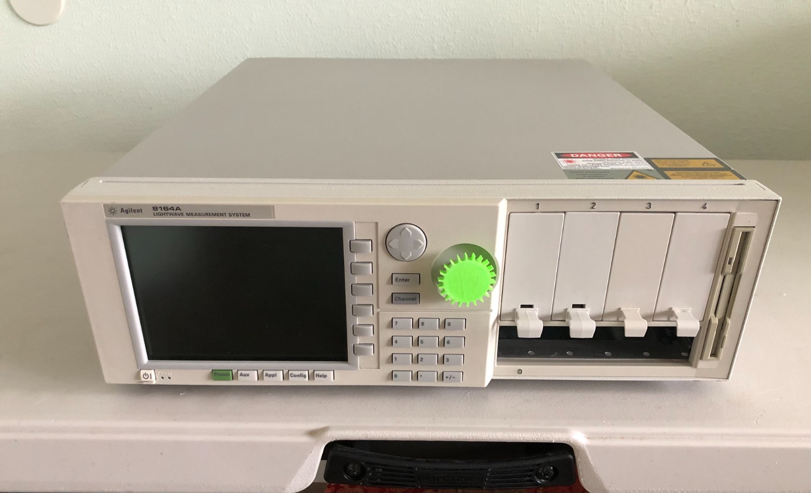 HP/ Agilent 8164A Lightwave Measurement System Mainframe