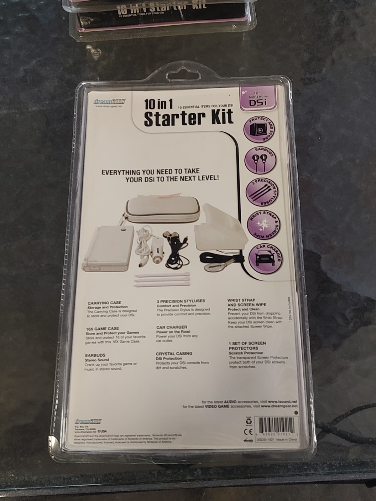 *NINTENDO DSi 10 in 1 STARTER KIT NIP White