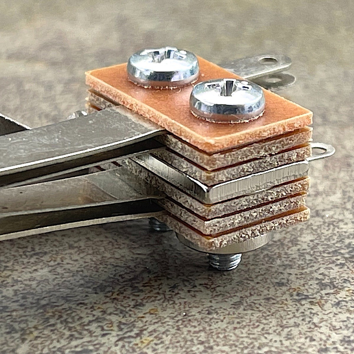 Hosco 3 Way Right Angle Guitar Toggle Switch YM-T70R