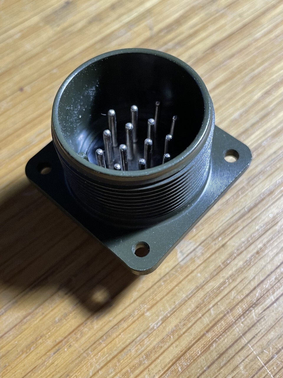 CANNON circular connector;MS3102A20-27P 14 pins panel mount connector