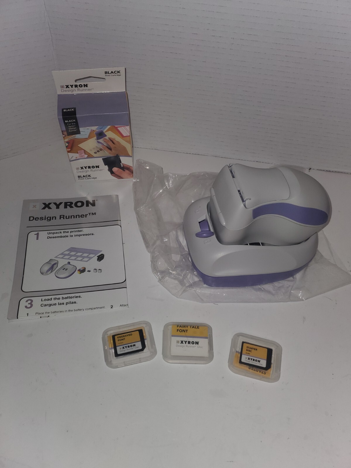 NEW Xyron 24139 Design Runner Handheld Cordless Printer Paper Craft Scrapbooking