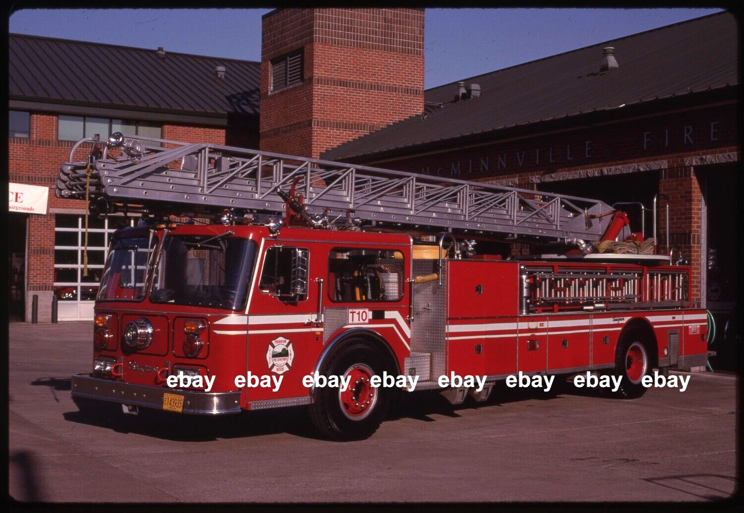 McMinnville OR 1980 Seagrave 100' Aerial Fire Apparatus Slide