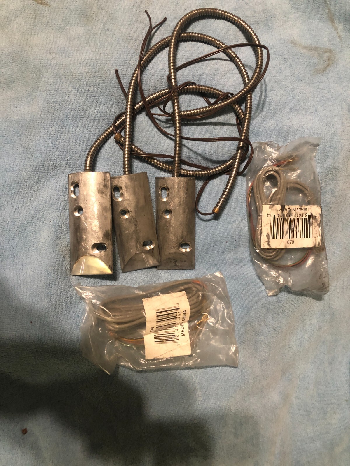 Garage roll up door alarm magnetic sensors floor x 3 made by Flair New