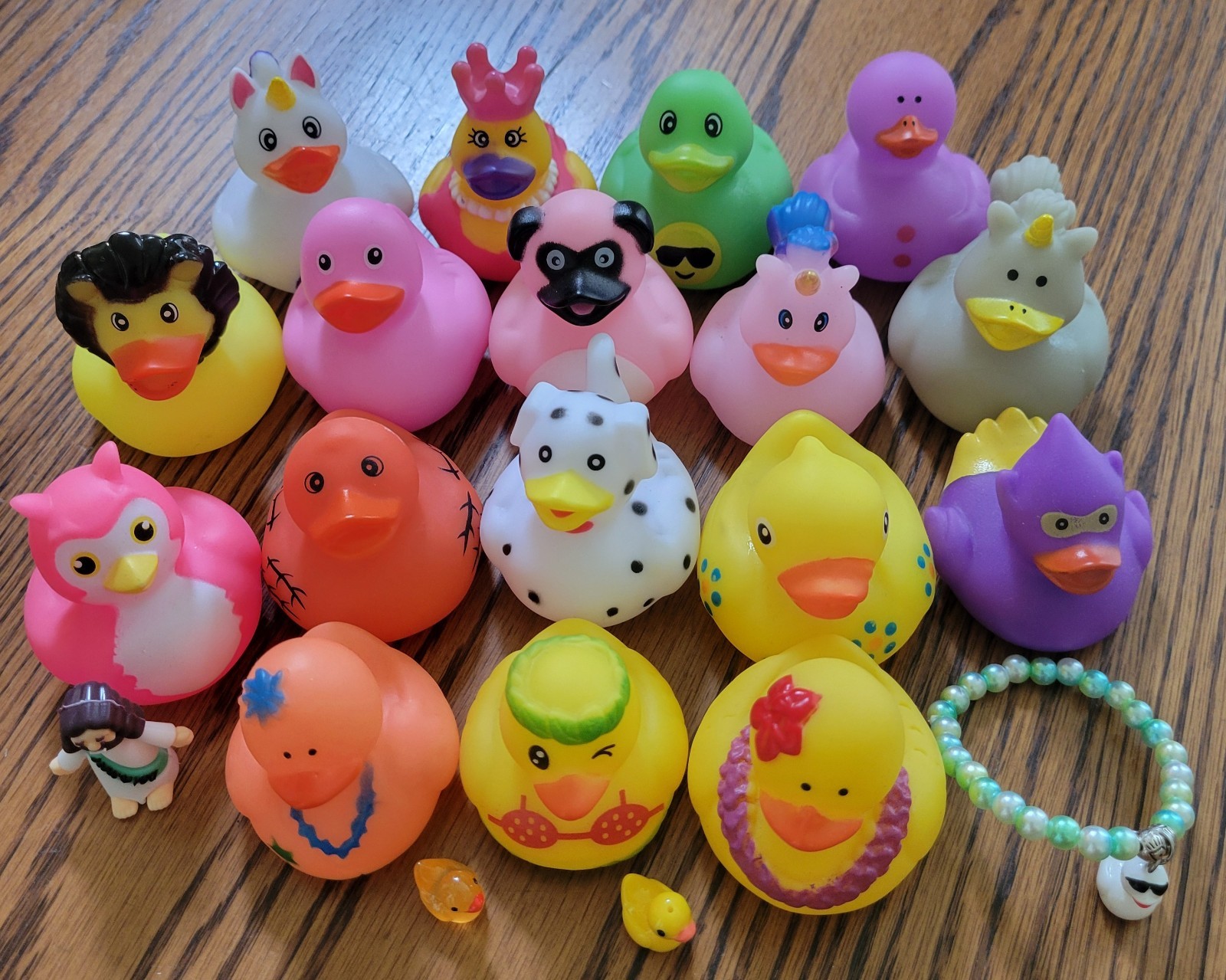 Rubber Duck Lot Cruise Ship Jeep 21 Pc Lot + Bracelet Bath Fun + Little Jesus 🦄