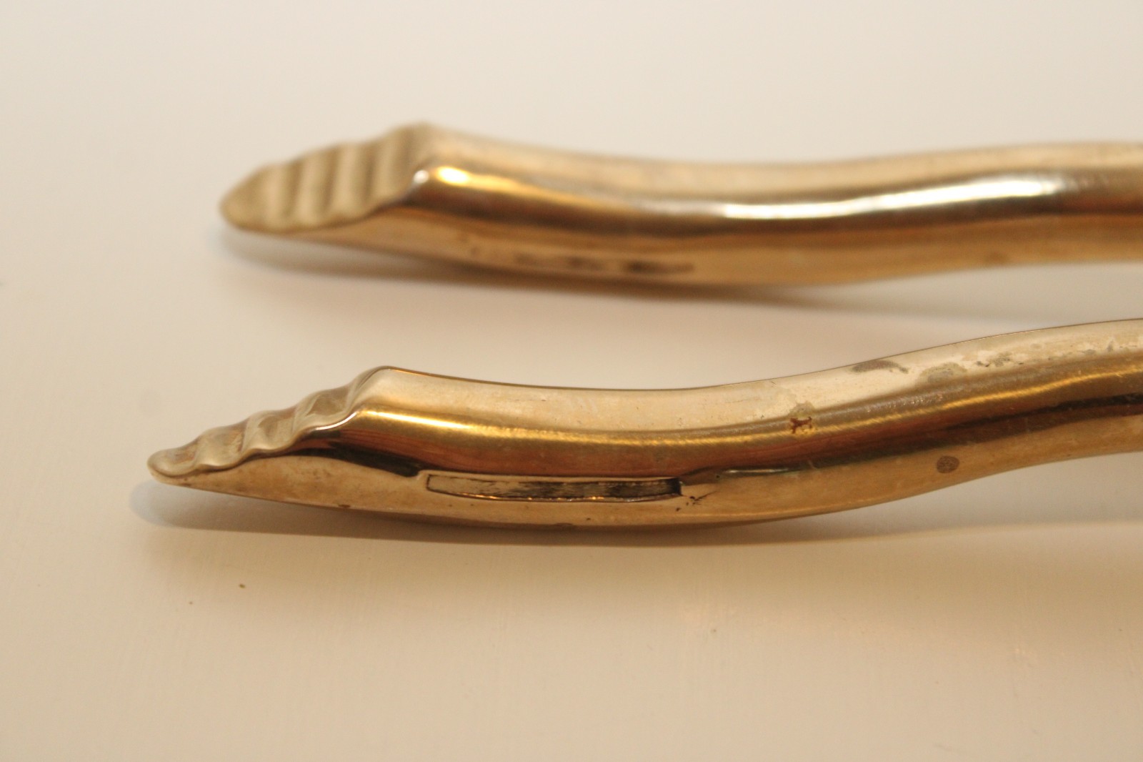 Izabel Lam Stream Bronze salad serving tongs fork spoon