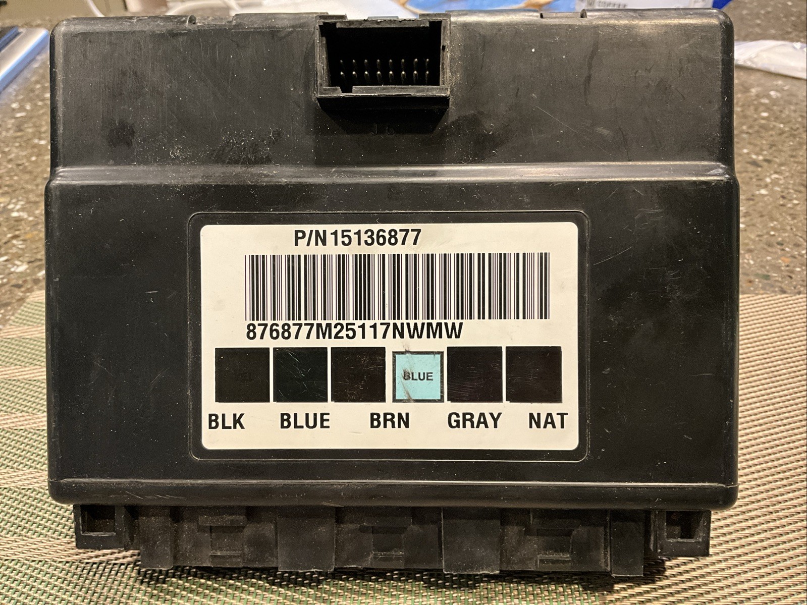 2005 Chevrolet Silverado 2500 P/n 15136877 Body Control Module BCM