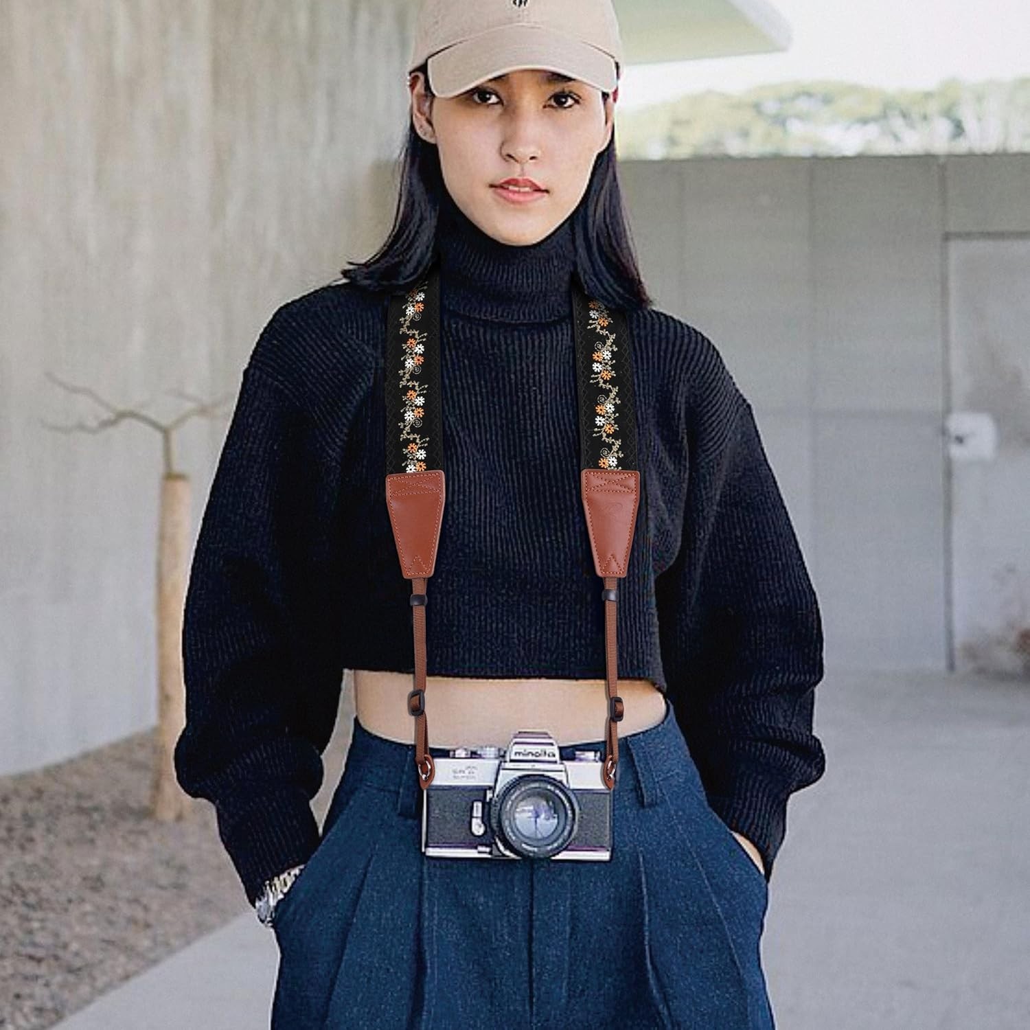 Sturdy Floral Camera Strap with Adjustable Length - Perfect for Photographers