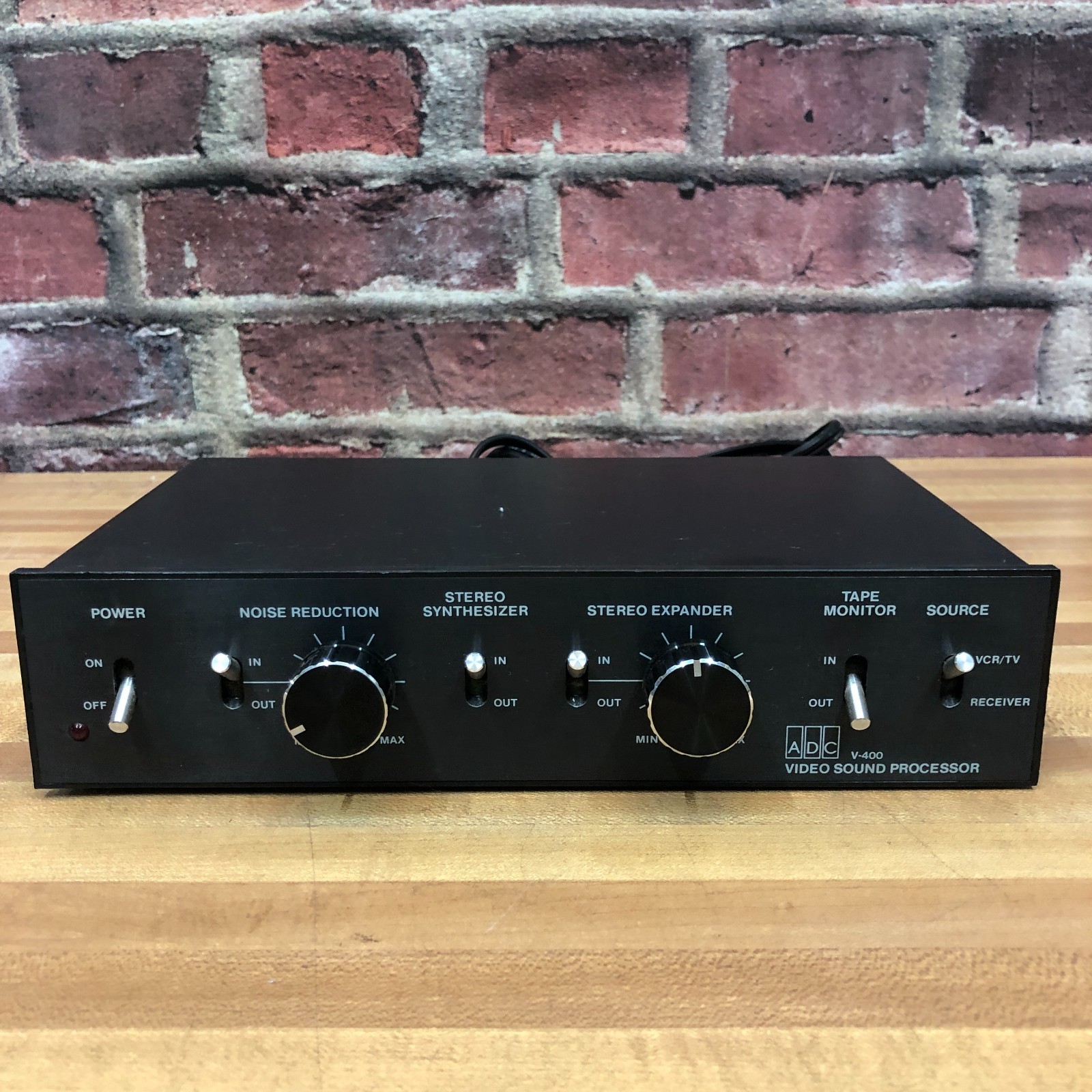ADC V-400 Video Sound Processor Stereo Synthesizer/Expander Noise Reduction
