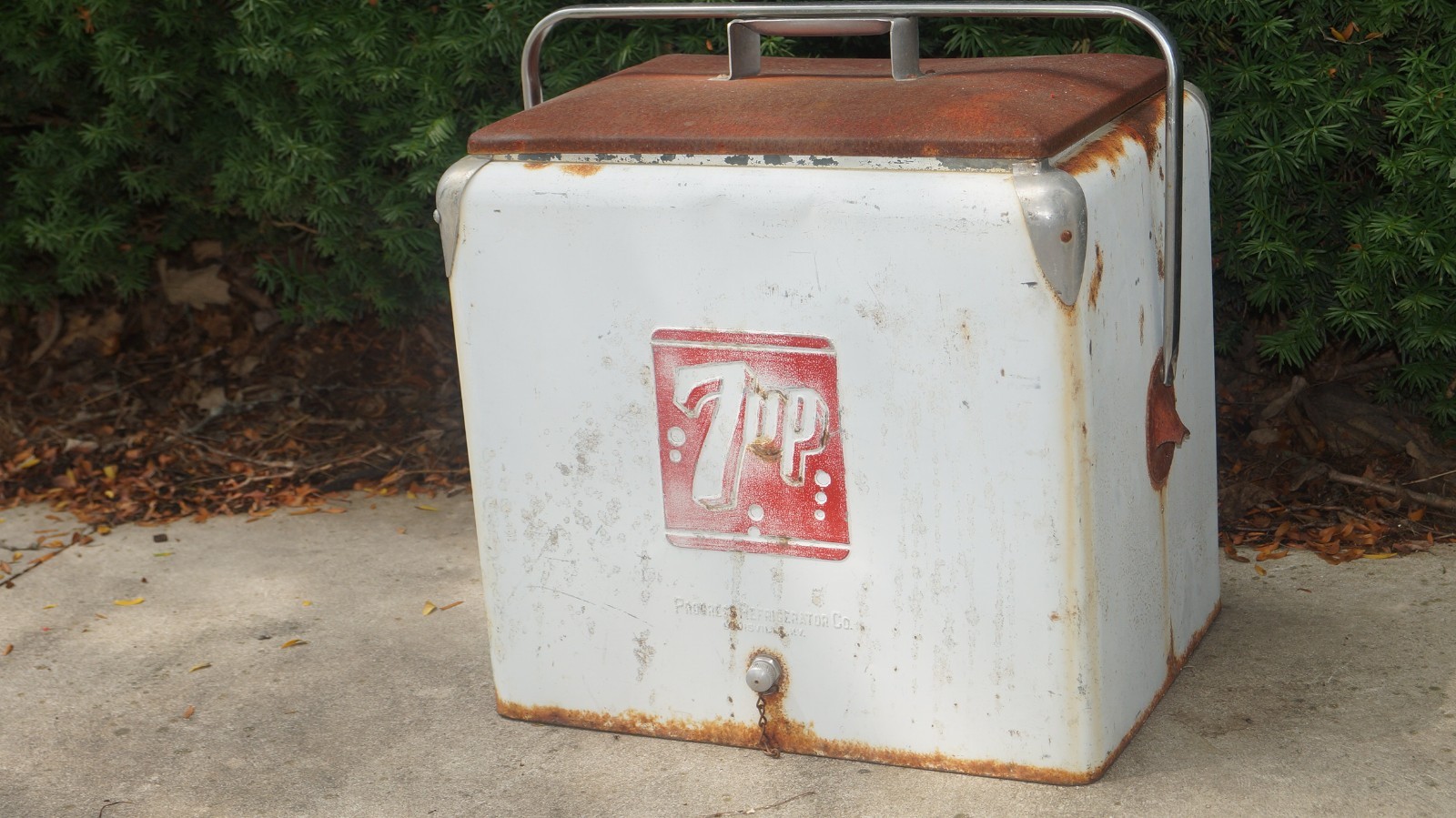 Vintage 1950s 7UP Portable Cooler Ice Box Progress Refrigerator Co Louisville KY