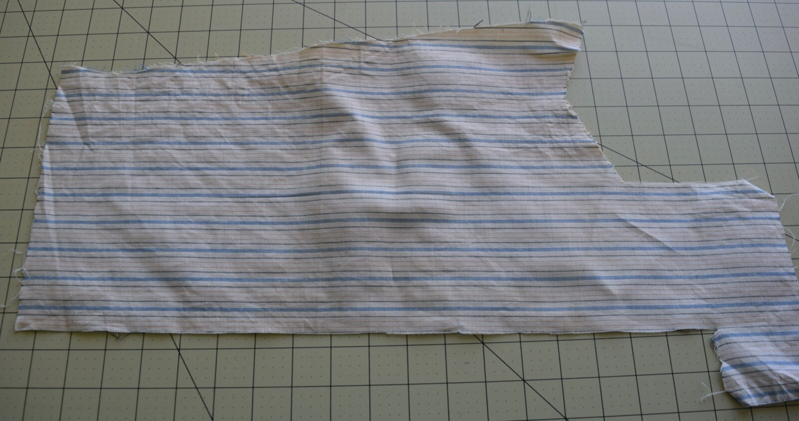 3069 Sm pc 1900-10's cotton fabric, thread dyed woven multicolored stripe, doll!