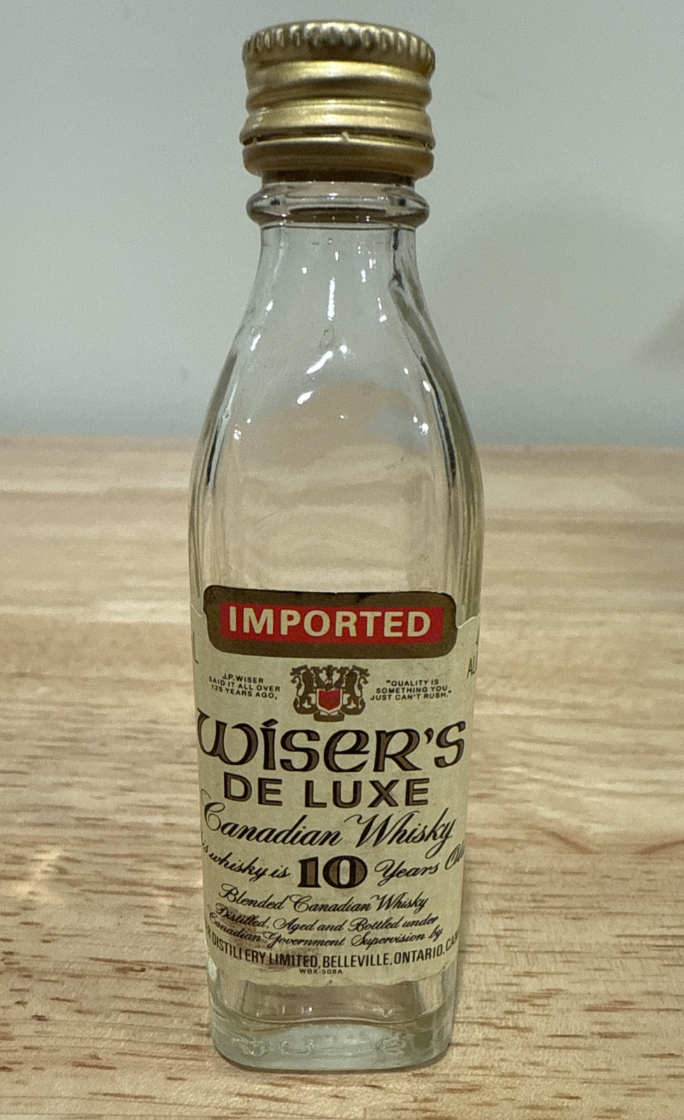 RARE OLD ANTIQUE VINTAGE EMPTY WISER’s WHISKEY MINI AIRPLANE GLASS BOTTLE
