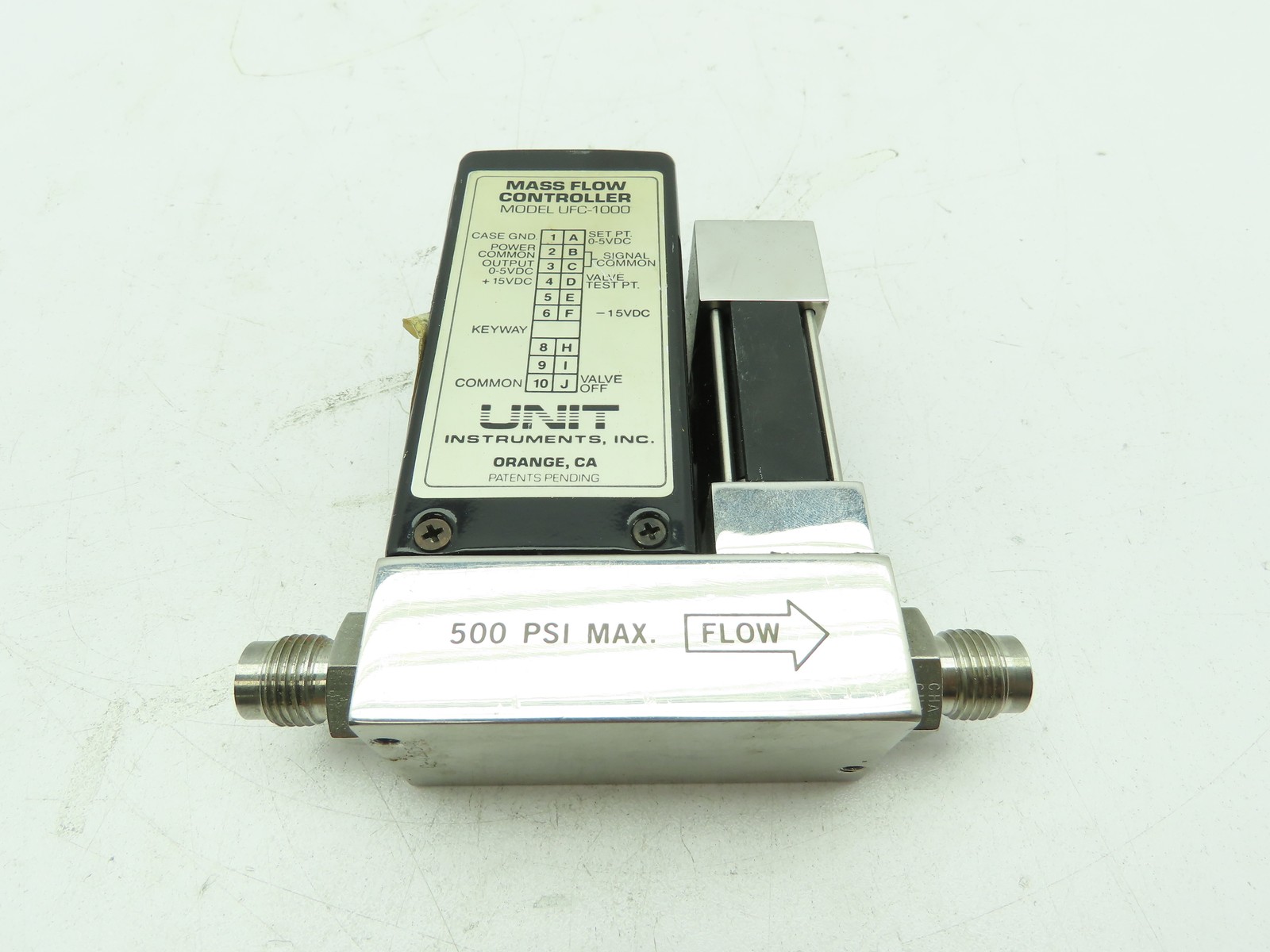 Unit UFC-1000 Mass Flow Controller Gas CHF3 40 SCCM 500 PSI Card Edge