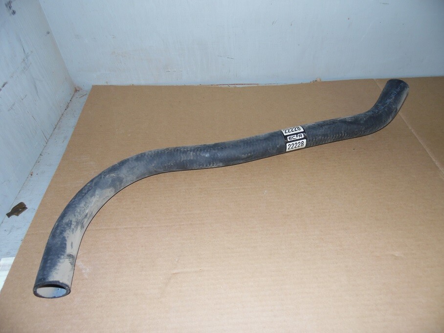 New Gates 22228 Hose for Various 96-98 Chevy / GMC 4.3 V6