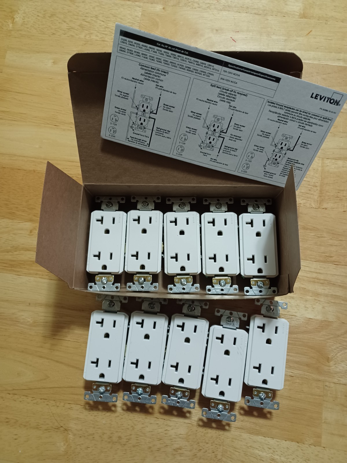 10 Leviton 16352-W 20 Amp 125 Volt Outlets  White