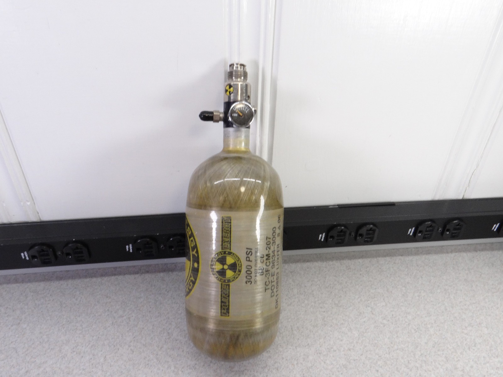 Pure Energy Carbon Fiber 68cu 3000PSI Paintball HPA Tank