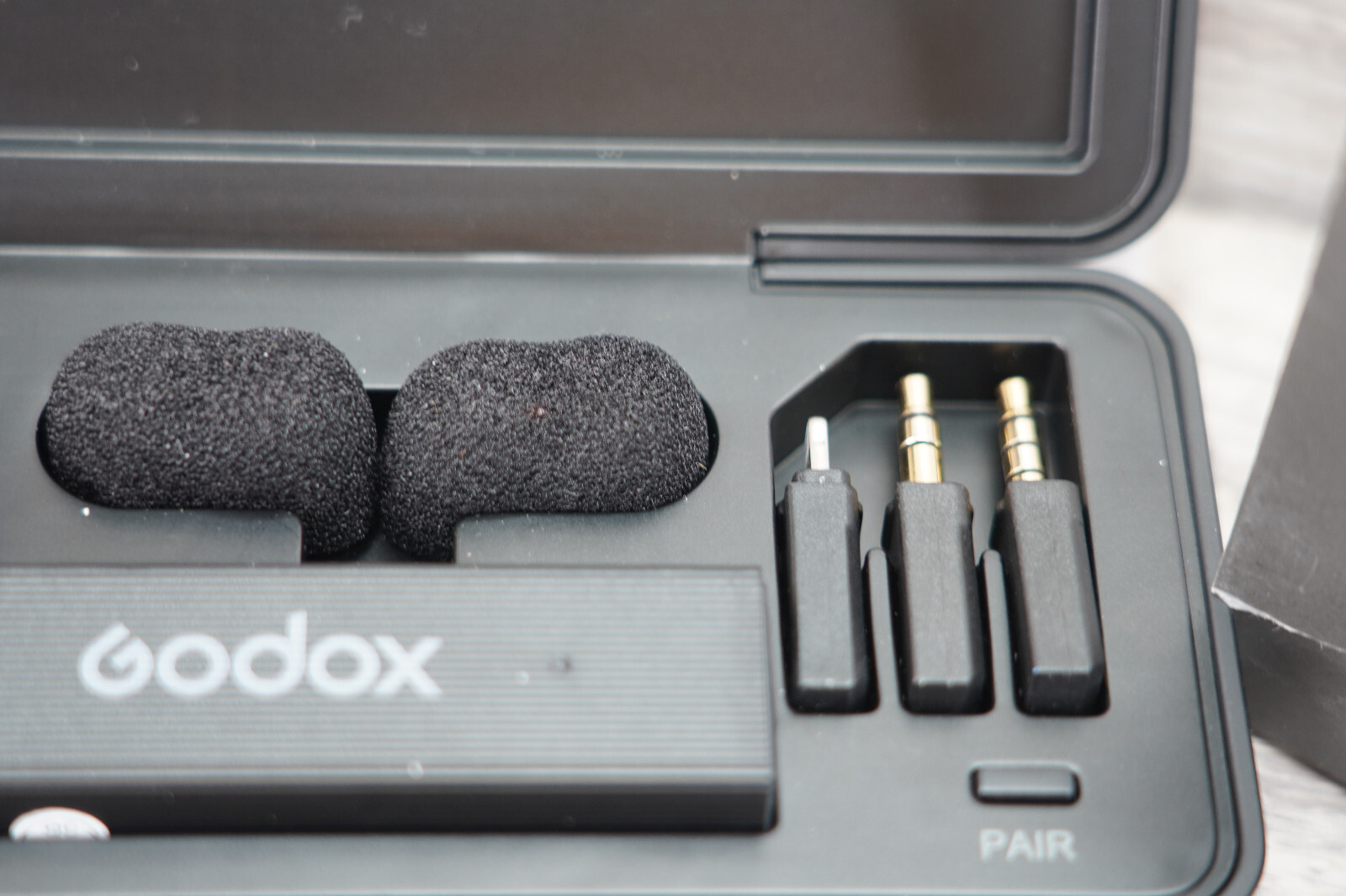 MoveLink Mini Wireless Mic (2 TX+1 RX+Charging Case), 100m(328ft) Range Wi