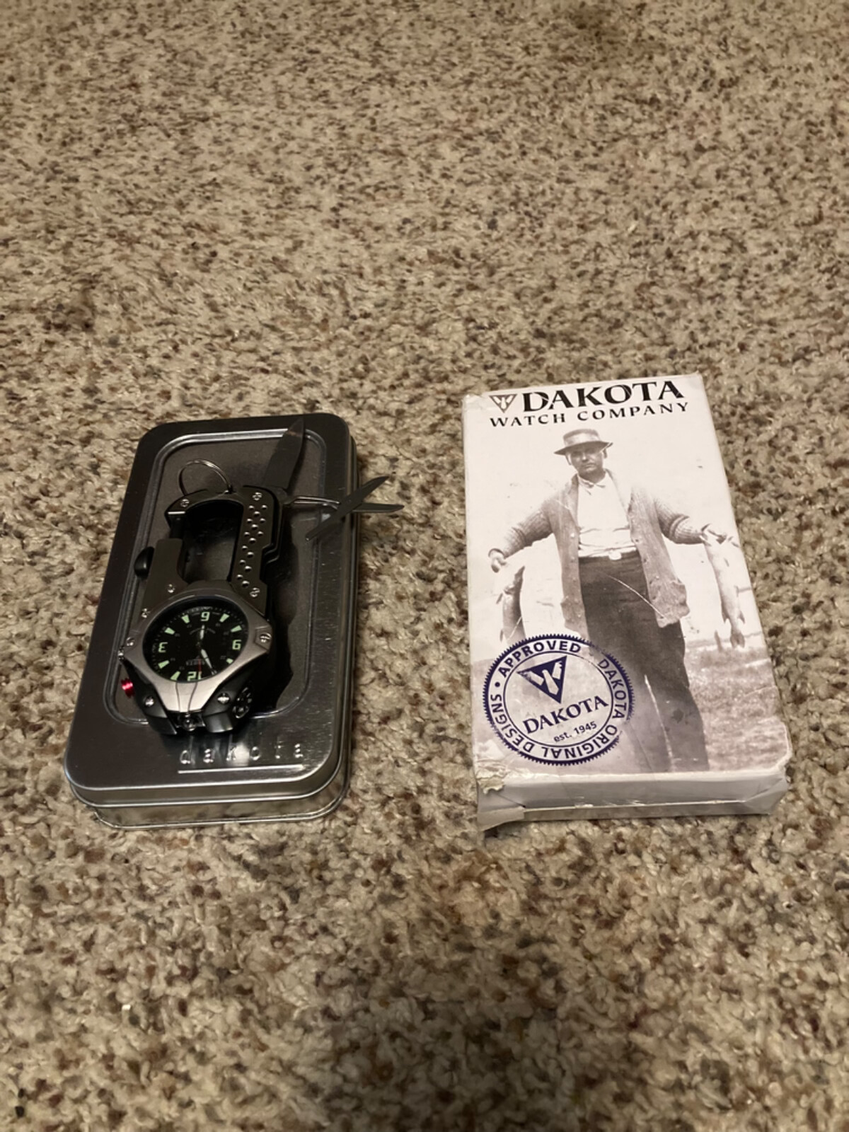 Brand New Dakota Carabiner Watch Multi Tool Pocket Knife Light Model 8761-2 NIB