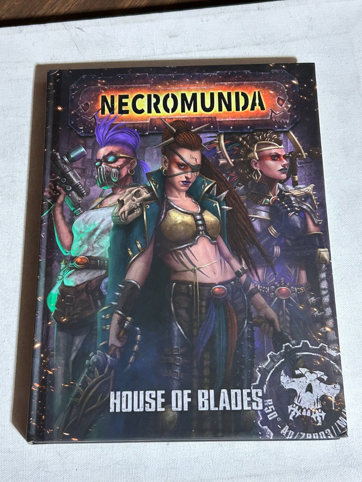 Warhammer 40k Necromunda House of Blades Book Excellent Condition HC OOP