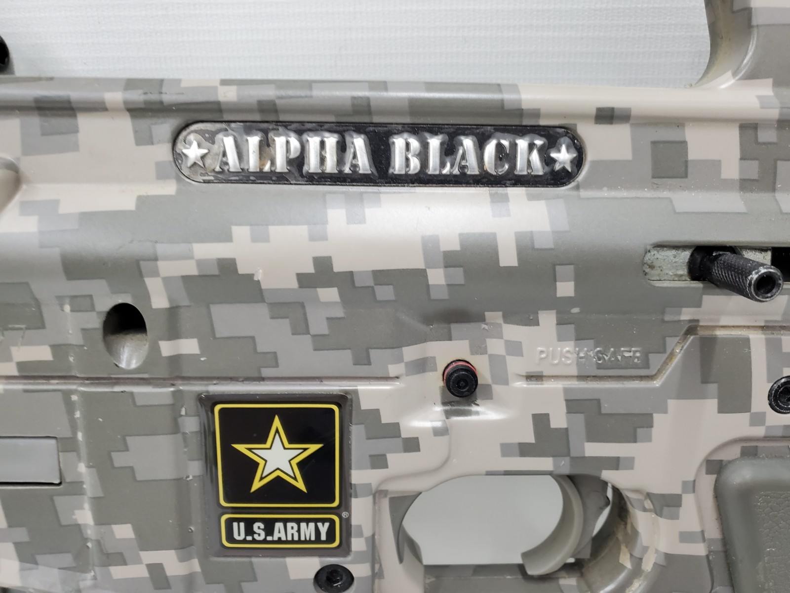 ALPHA BLACK PAINTBALL MARKER (132489-3 AR BY27)