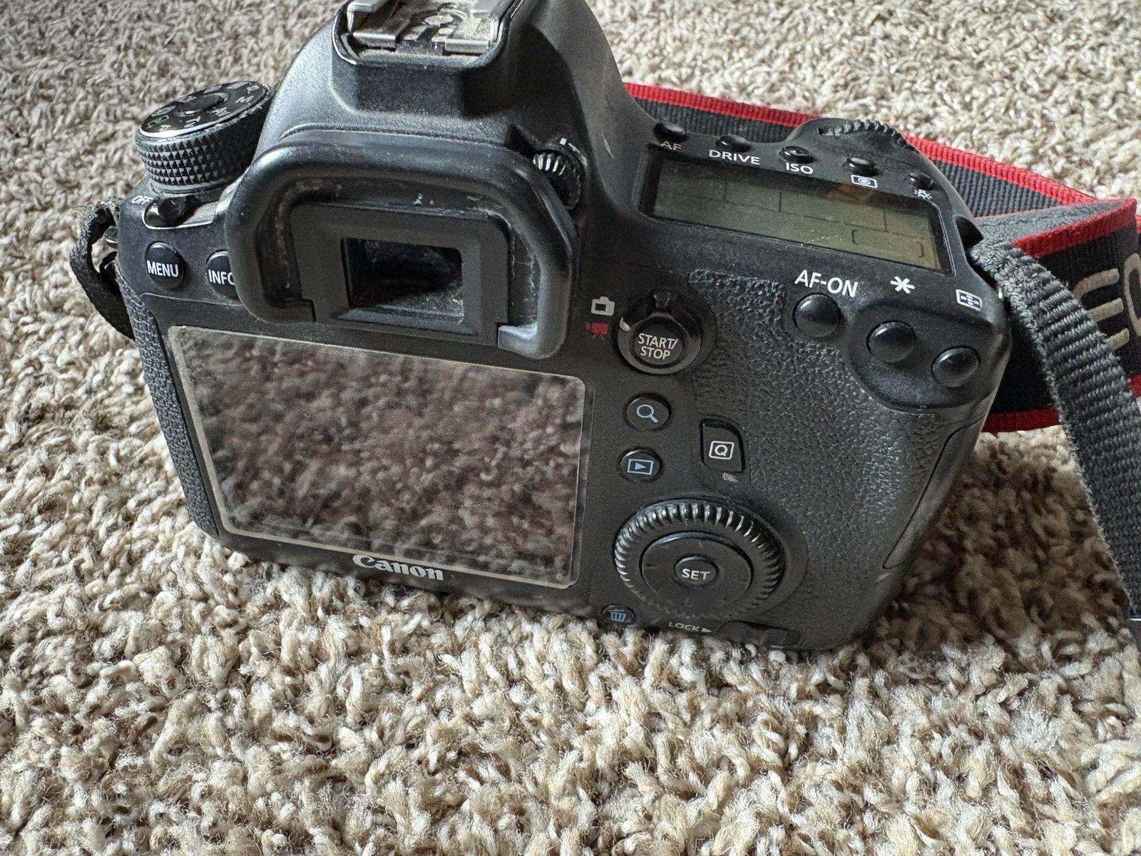 Canon EOS 6D Full Frame Camera Bundle with 50mm Lens, Charger, Bag, Accessories
