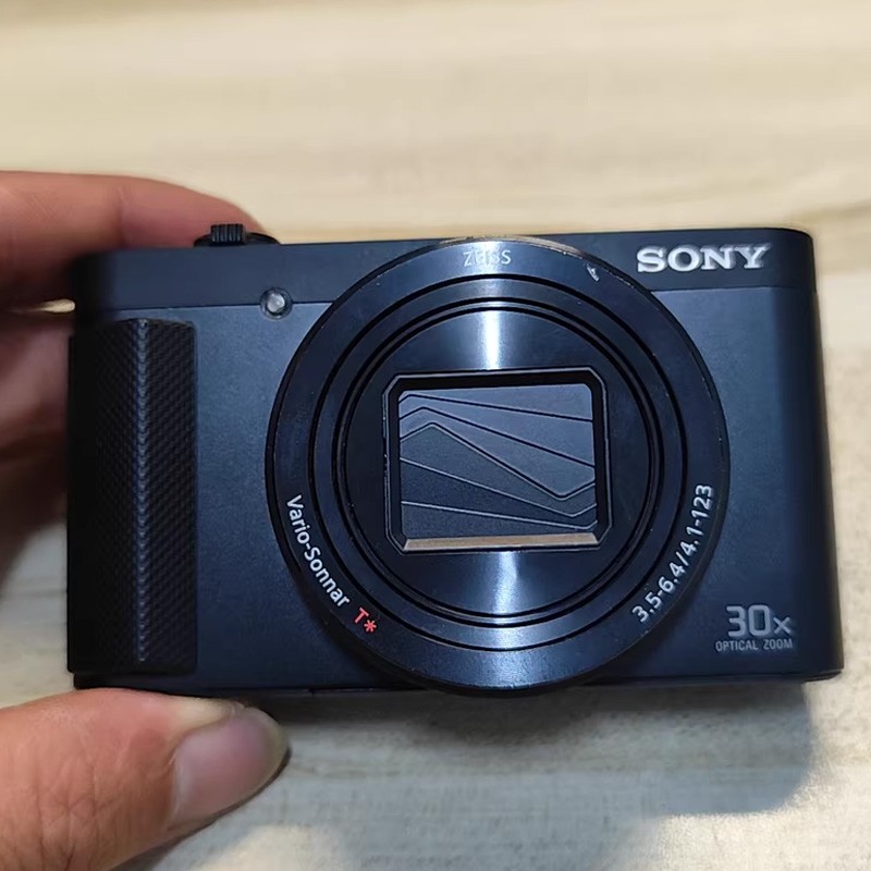 Sony Cyber Shot DSC-HX80 18.2 MP 30x Zoom WiFi Digital Camera English -90% New
