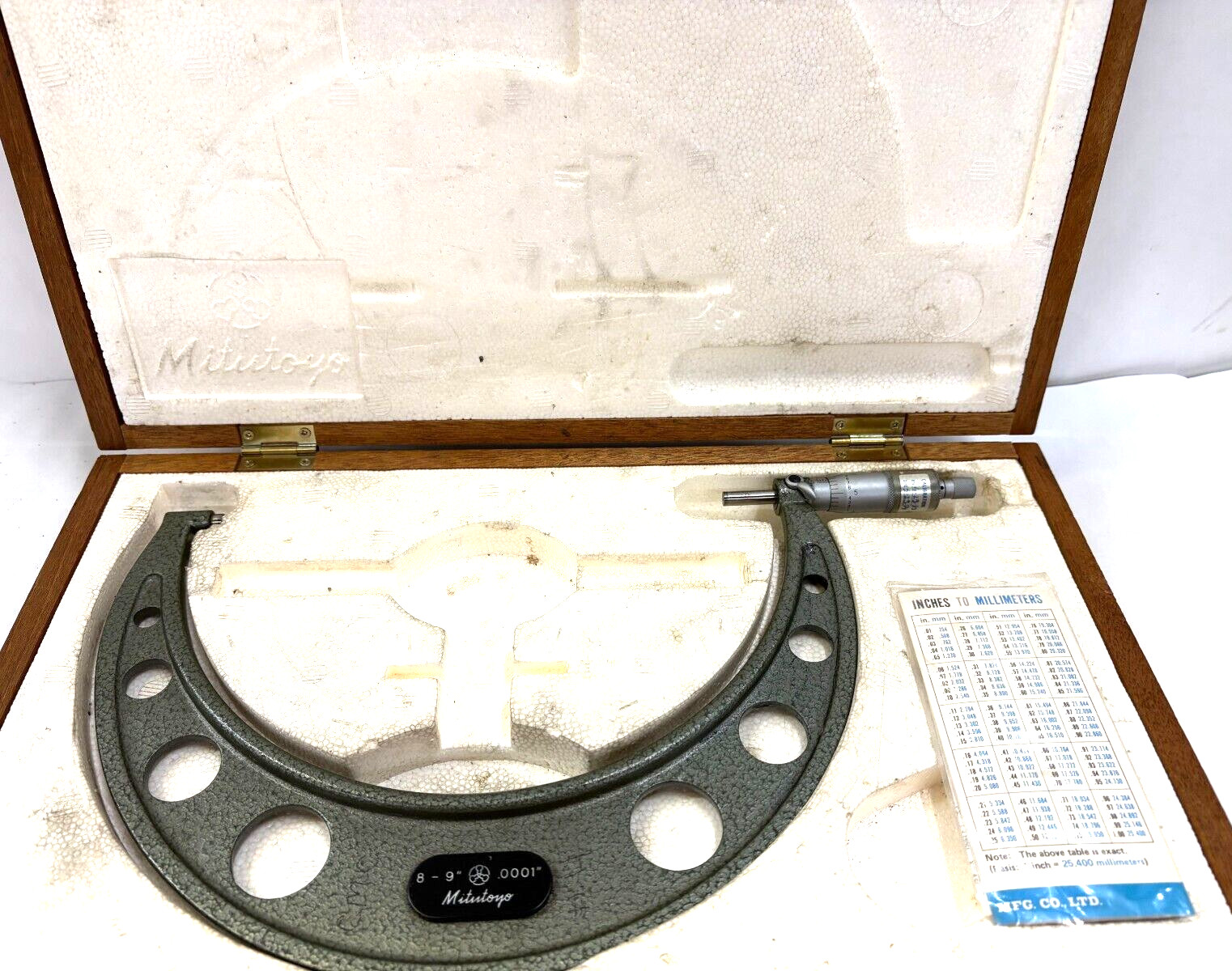 MITUTOYO MICROMETER NO. 103-223A  RANGE: 8-9"