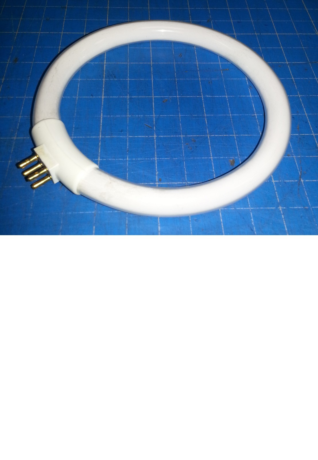 General 45009 12 Watt Circular Fluorescent Magnifying Lamp Light bulb 4.75"