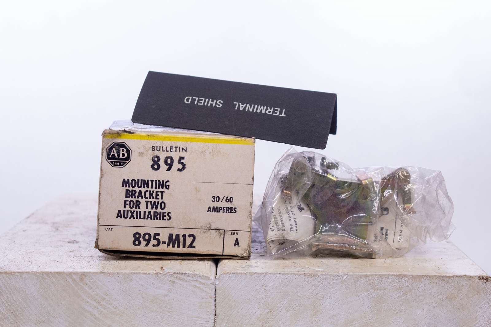 AB Allen Bradley Mounting Bracket for Two Auxiliaries 895-M12