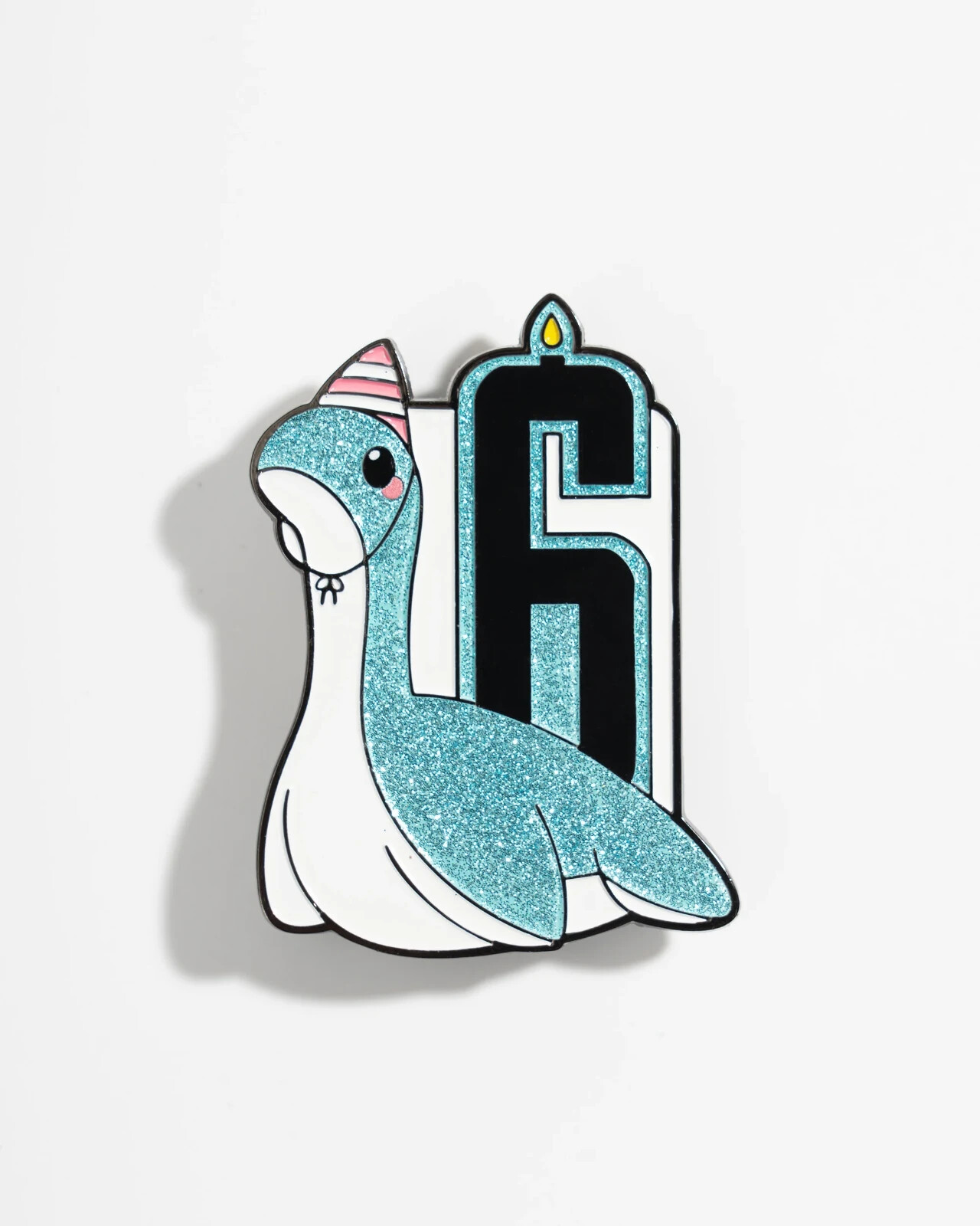 Apex Legends 2" Diamond Nessie Pin- 6th Anniversary (US MERCH)