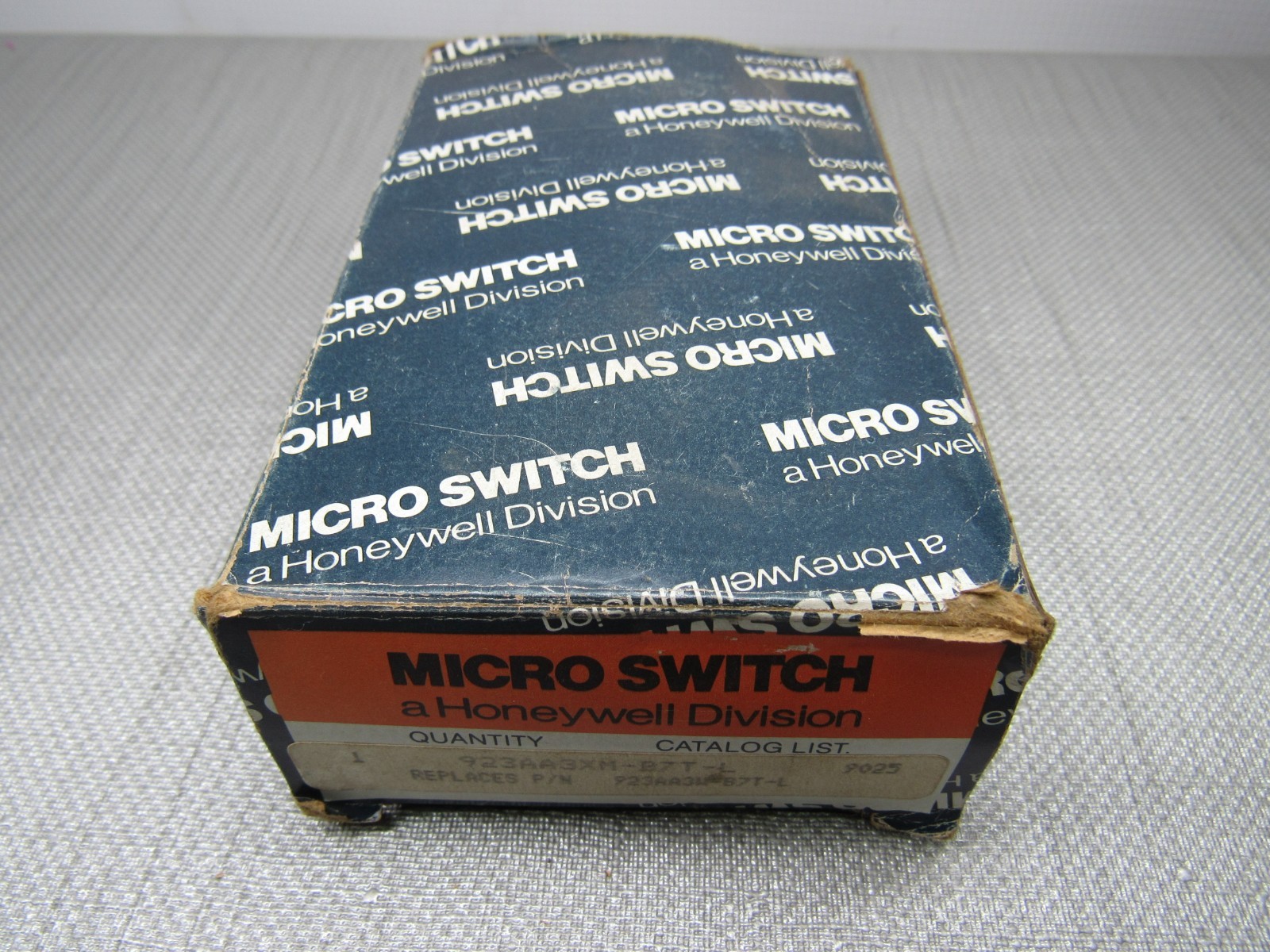 Honeywell Micro Switch 923AA3XM-B7T-L