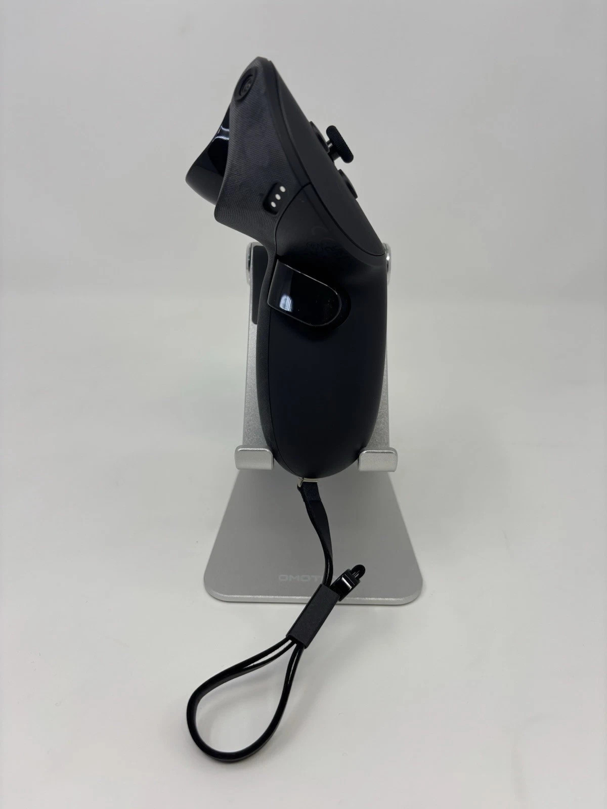 Meta Quest Pro Right Controller VR Handheld Remote Brand New Open Box W/ Charger