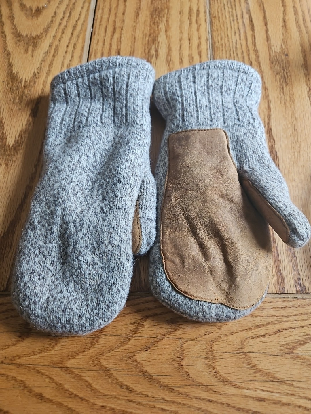 American Eagle Deerskin Mittens Large