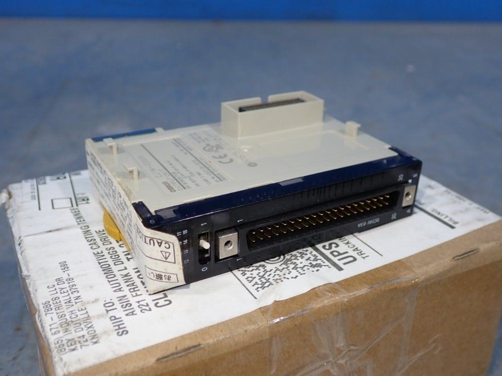 OMRON CJ1W-0D231 OUTPUT UNIT  12250270769