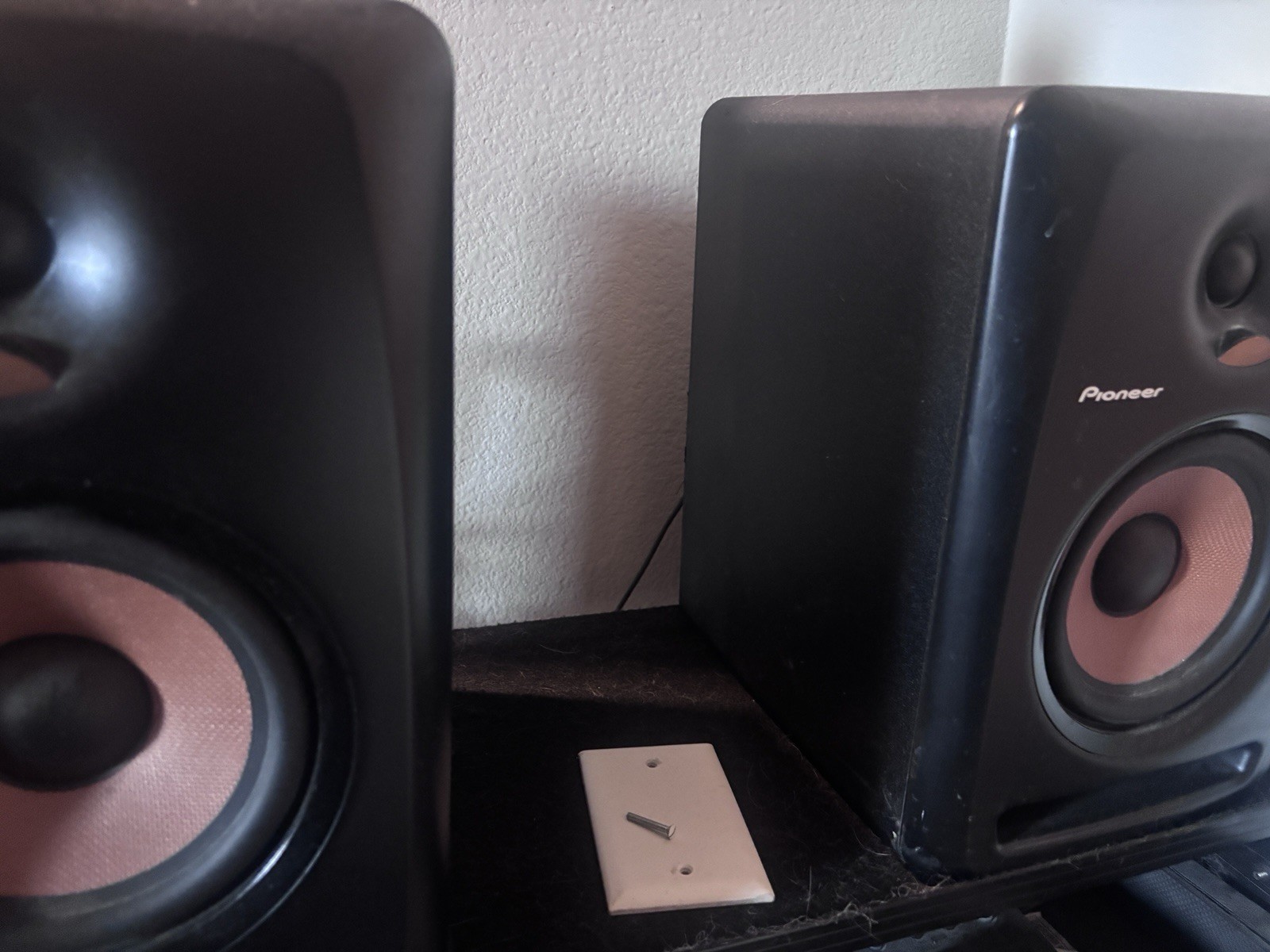 Complete system DJ DDJ-400 Bulit 6 speakers flight case and liquid stand