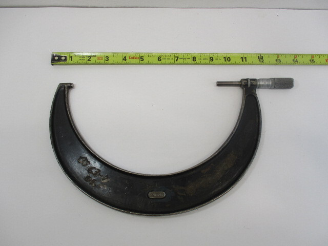 STARRETT # 436 Outside OD Micrometer 8" - 9" Range x .001" Grads Checks OFF GC