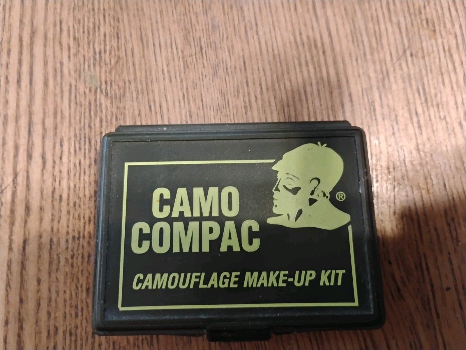 New Open Pkg Camo Compac Camouflage Makeup Kit