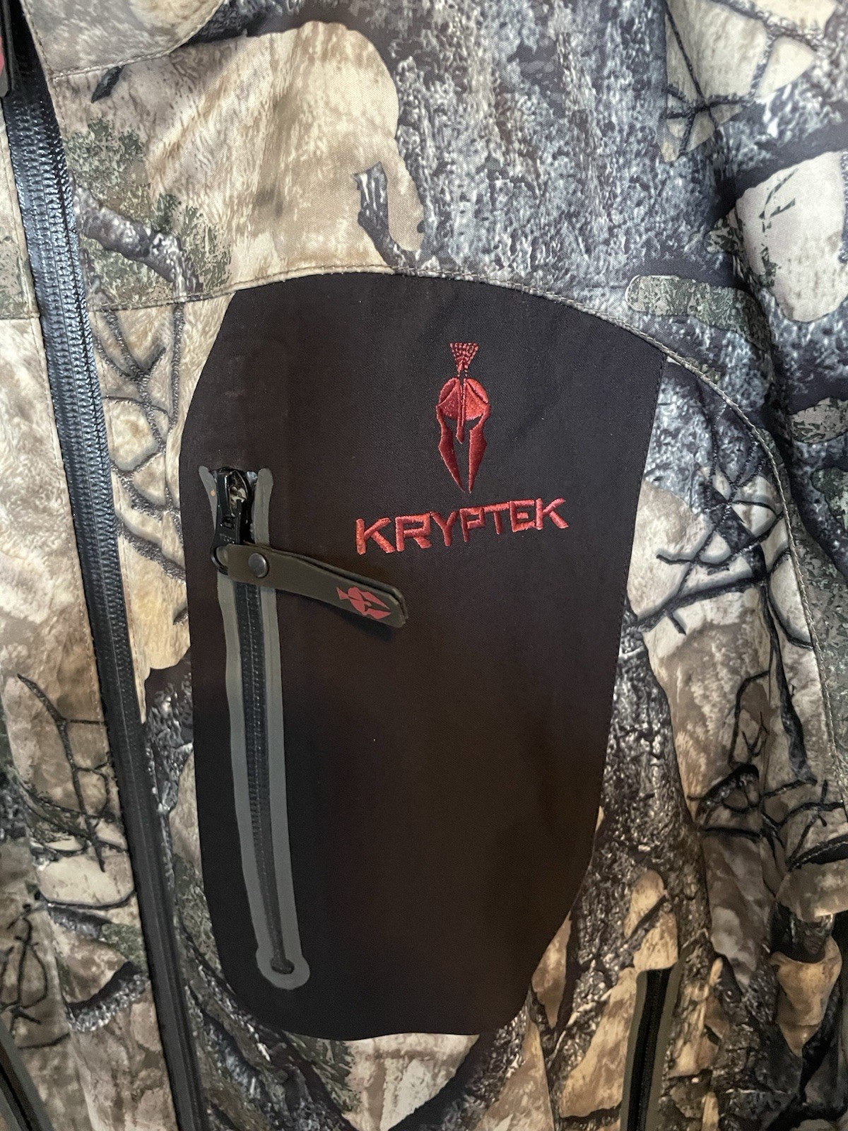Kryptek DNA XL Rain Jacket. Great Condition with Hood.