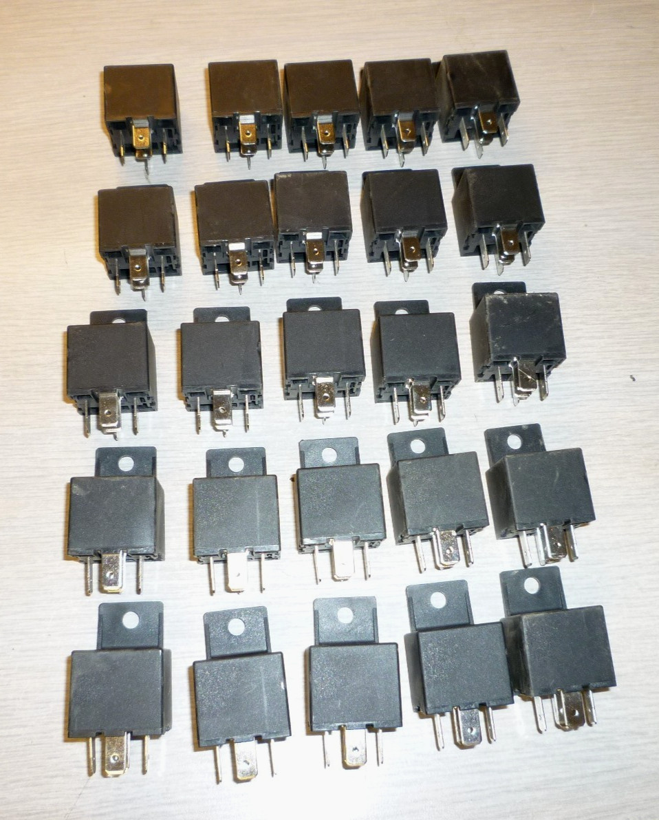 25 - STHR-110P -12F / 12V - 40A / SPDT RELAY MODULE