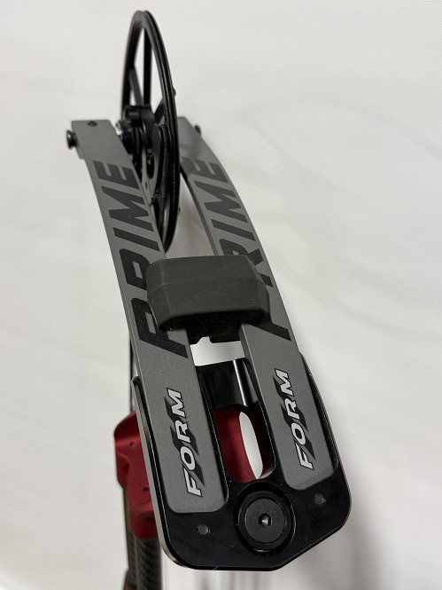 G5 Prime Form 34 60lb RH Grey Limbs/ Red Riser
