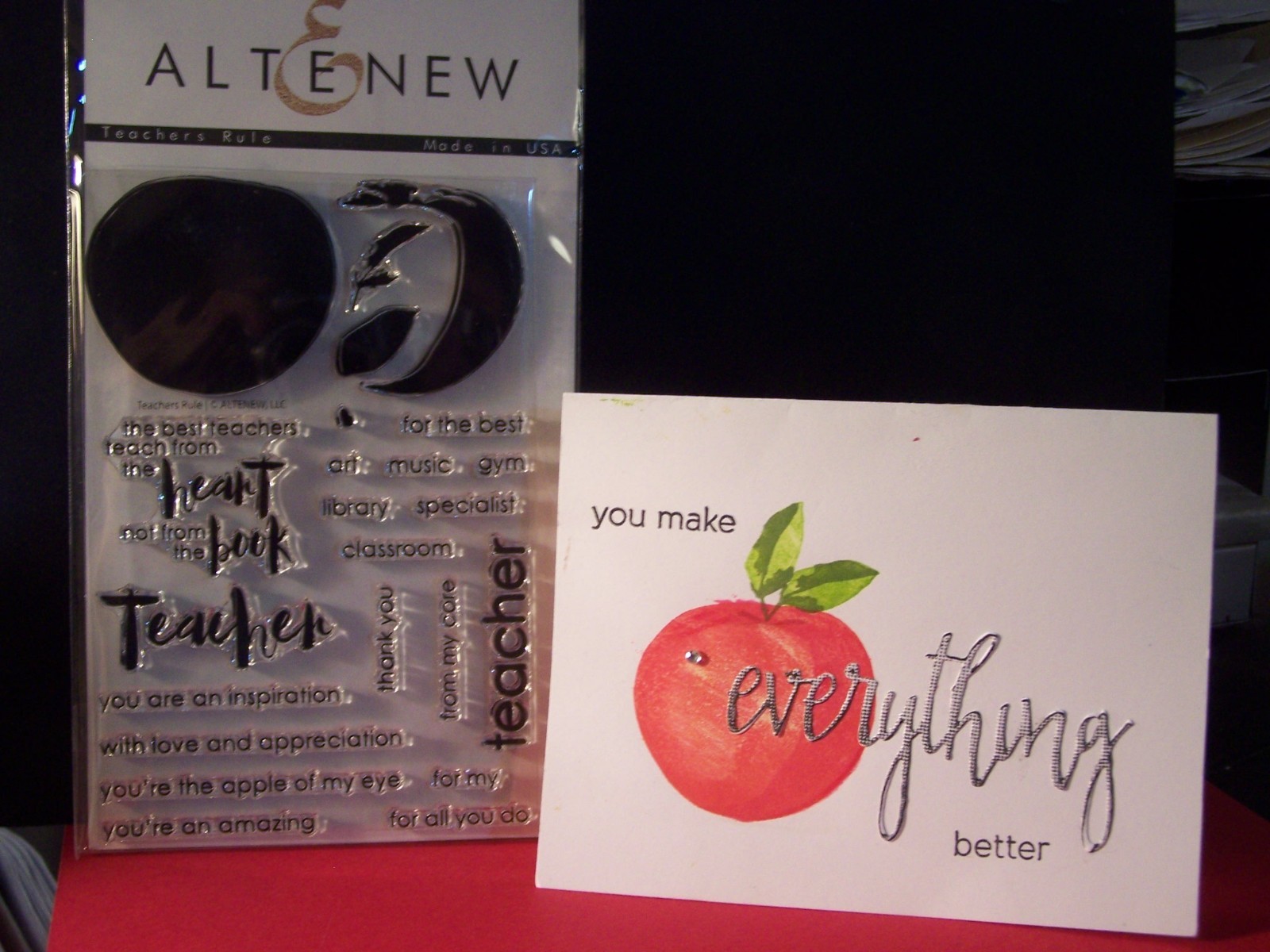Altenew - TEACHERS RULE Stamp Set - Layered stamping - apple, sentiments